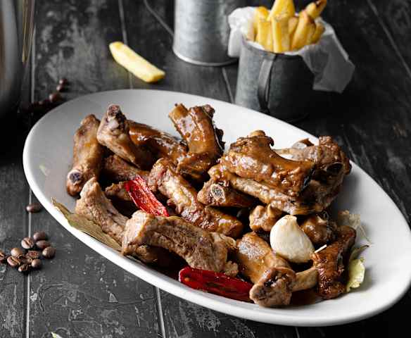 Costillas con salsa de café