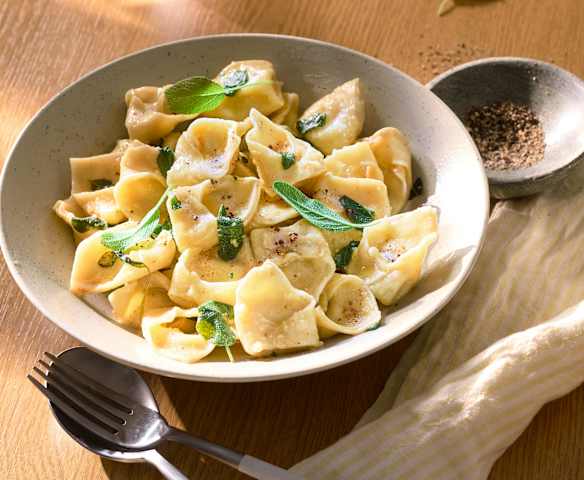 4-Käse-Tortellini mit Salbei-Butter