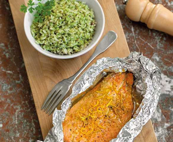 Salmón a la naranja con cuscús de brócoli