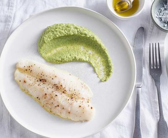 Filet de truite vapeur et purée de brocoli