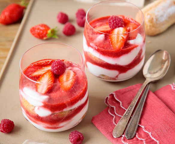 Entremets fraise-framboise comme un tiramisu