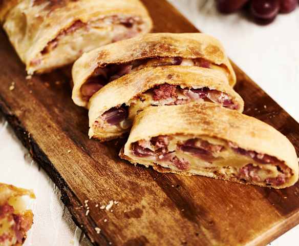 Strudel à la saucisse et aux raisins