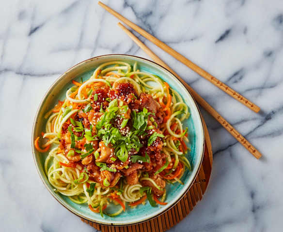 Spicy Chinese Chicken with Zoodles Spicy Chinese Chicken with Zoodles