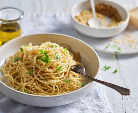 Spaghetti aux anchois et huile piquante