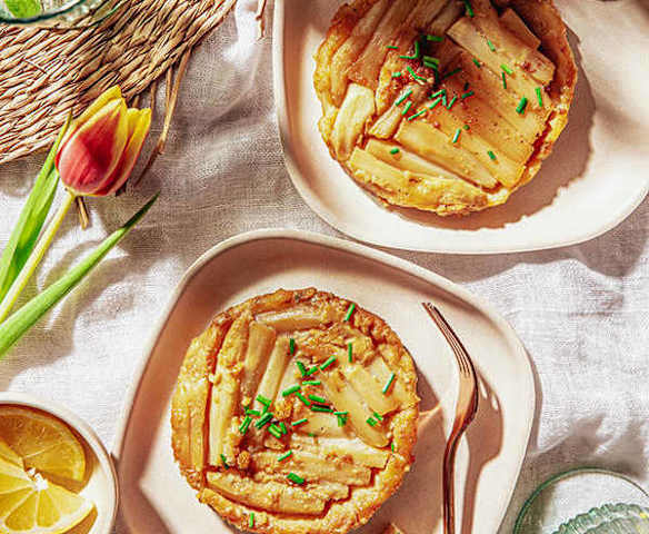 Tartelettes tatin aux asperges blanches et gorgonzola
