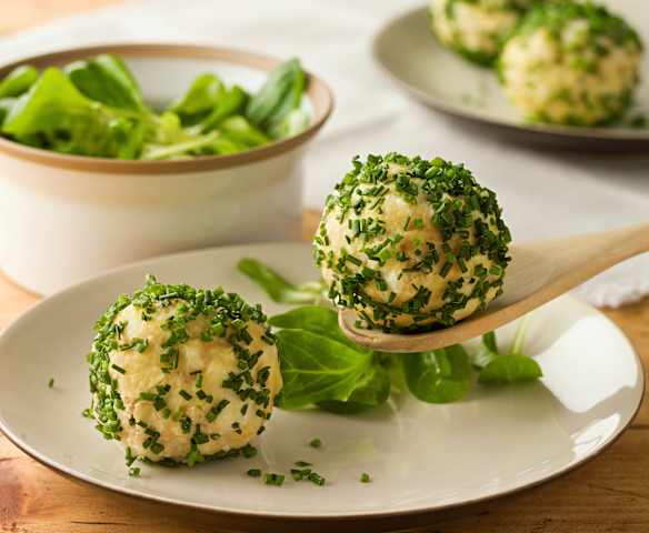 Sellerie-Semmelknödel mit RUPP Enzian