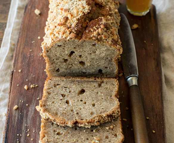 Queque húmedo de plátano y cajú