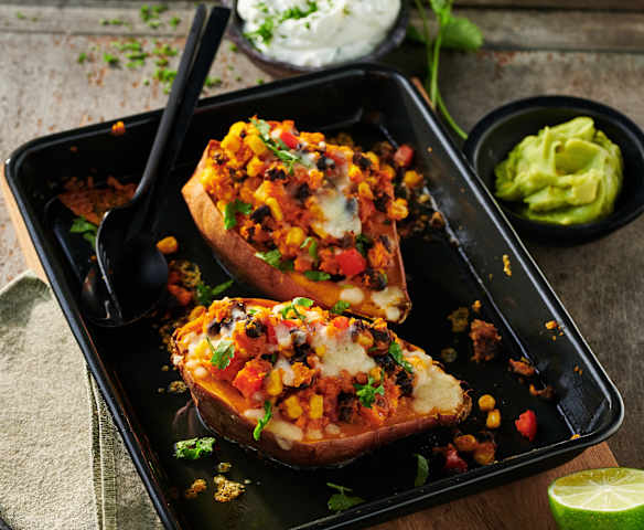 Süßkartoffeln mit mexikanischer Füllung