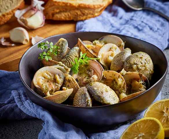 Almejas a la marinera