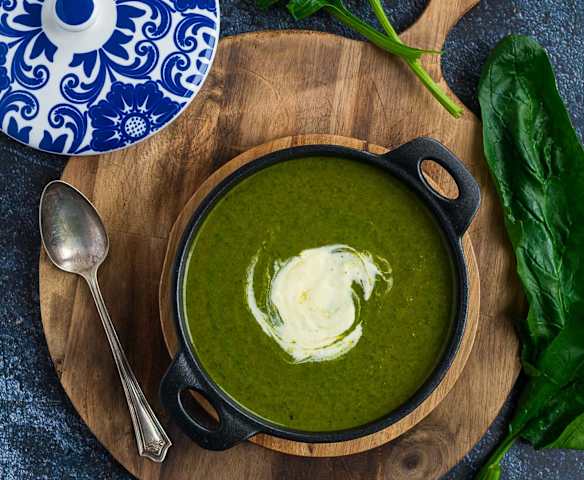 Crema de espinacas y papa criolla