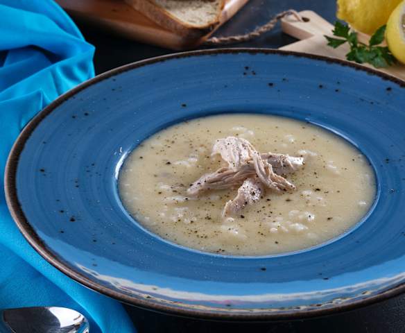 Σούπα αυγολέμονο με κοτόπουλο