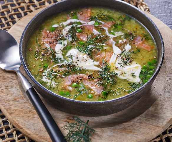 Kartoffelsuppe mit geräuchertem Lachs