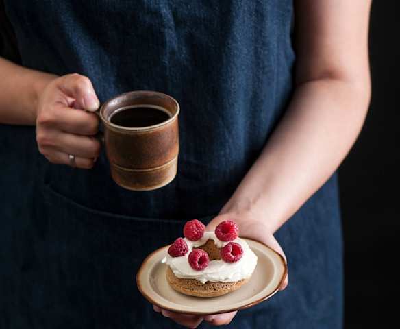 Donaty z mąki gryczanej z kremem waniliowym
