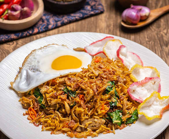 Traditional fried rice (Nasi Goreng Tek-Tek)