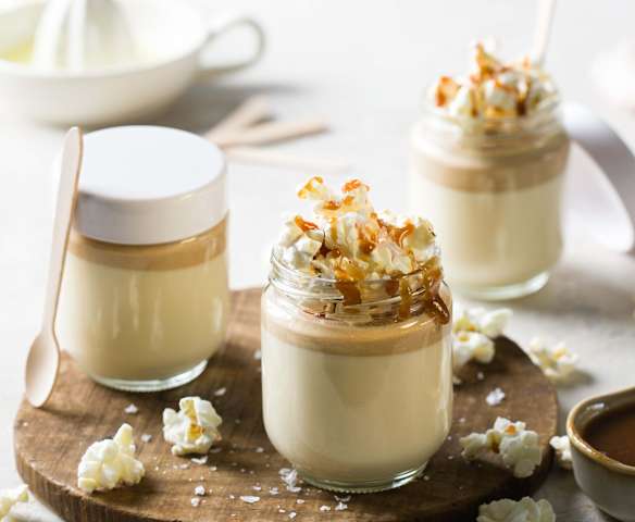 Yogur de caramelo salado con palomitas en Varoma