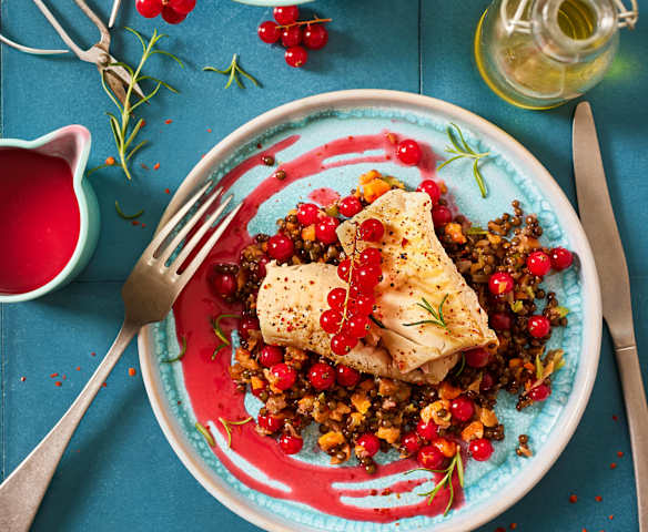 Kabeljau mit Johannisbeersauce und Linsen-Gemüse