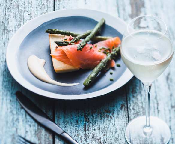 Financiers salés aux asperges et saumon sauce agrume
