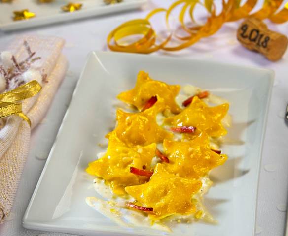 Stelline ripiene di carne con mandorle e nocciole