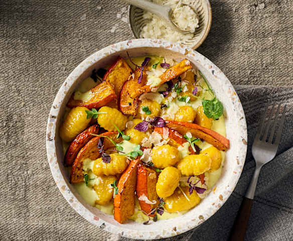 Kürbis-Gnocchi mit cremiger Currysauce