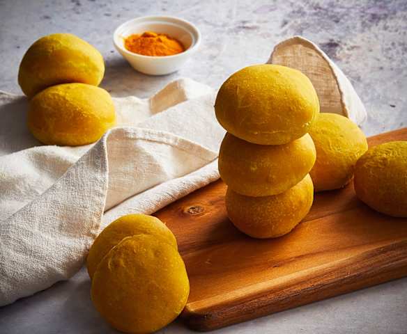 Focaccine alla curcuma