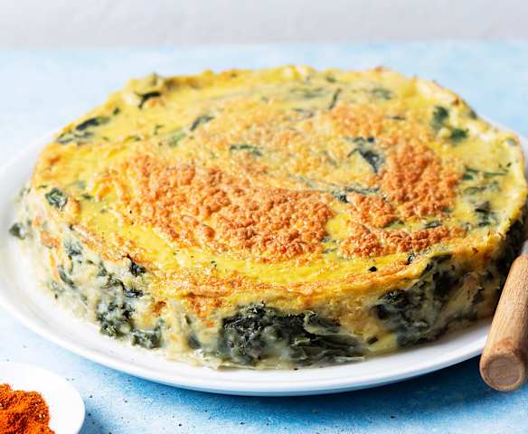 Pastel de patata con acelgas y bacalao