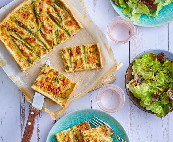 Quiche aux oignons verts et truite fumée