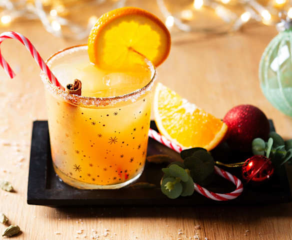 Cóctel especiado navideño