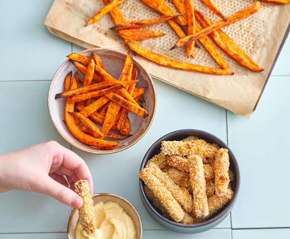 Bâtonnets de tofu panés et frites de patate douce