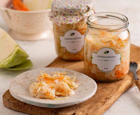 Kiszona kapusta w słoikach na zimę (TM5)