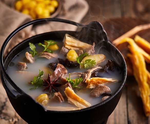 腐竹白果猪肚汤