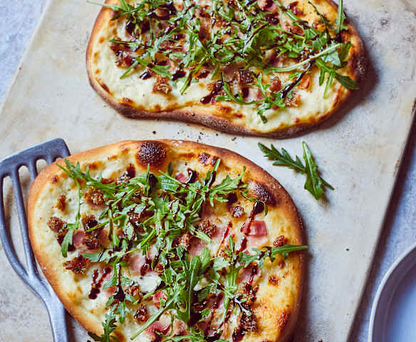Flammkuchen with dates and bacon