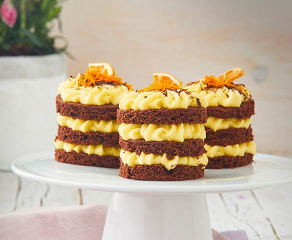 Tortine al cioccolato e arancia con diplomatica al Rum