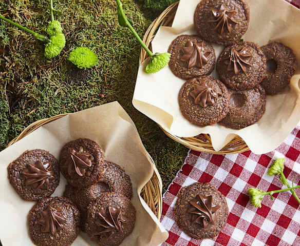 Biscottini alla crema gianduia Biscottini alla crema gianduia