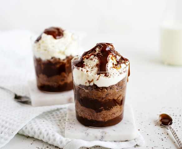 Mousse al cioccolato e caramello salato Mousse al cioccolato e caramello salato