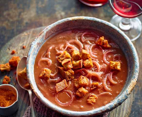 Rotwein-Zwiebelsuppe