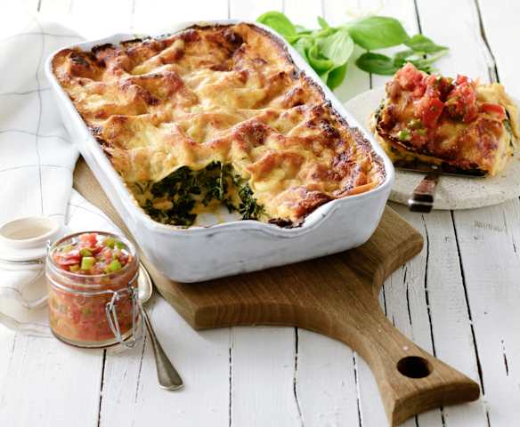 Kräuterlasagne mit Tomatensalsa