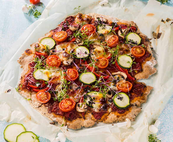 Sommerliche Gemüsepizza (glutenfrei)