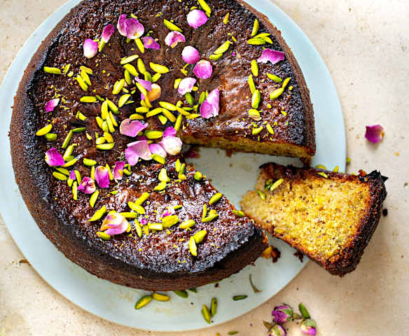 Basboussa à la pistache et à la rose