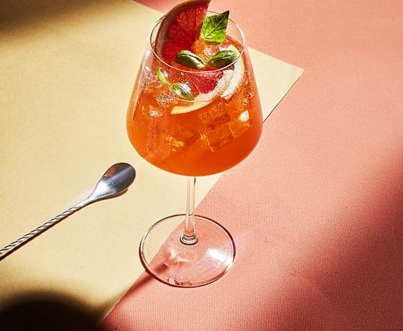 Spritz analcolico basilico e pompelmo