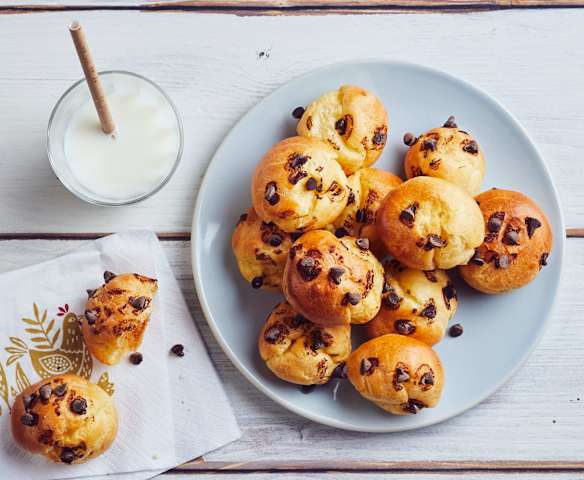 Chouquettes aux pépites de chocolat Chouquettes aux pépites de chocolat