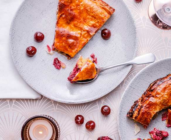 Galette des Rois aux cerises noires