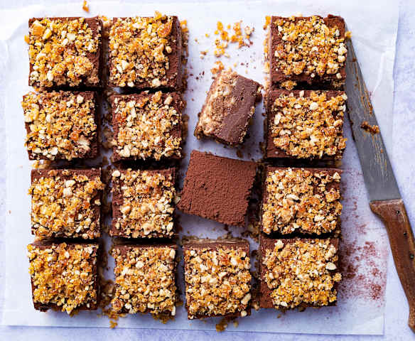Tarta crujiente de trufa y praliné de avellanas