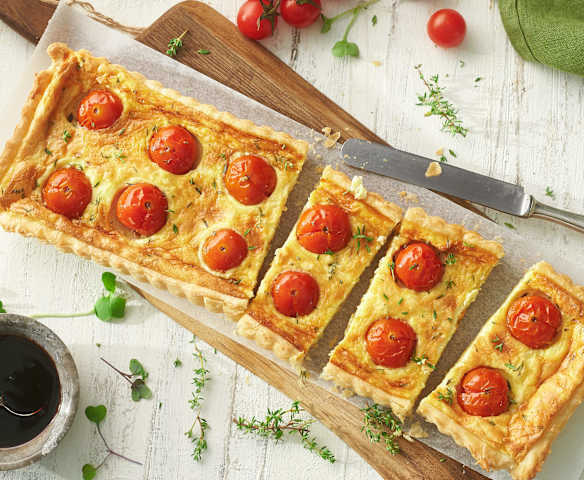 Tarta de queso de cabra y tomates cherry