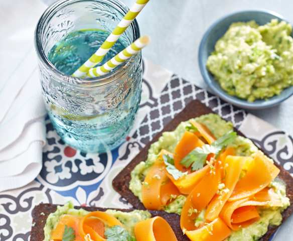 Schnittchen mit veganem Lachs