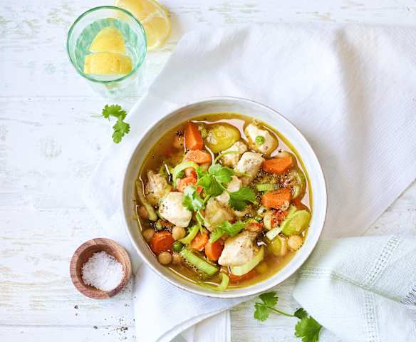 Gemüse-Miso-Suppe mit Hähnchen