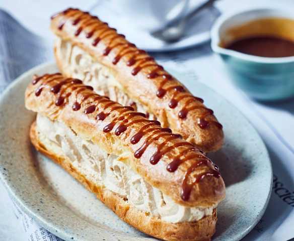 Eclairs mit Karamellcreme