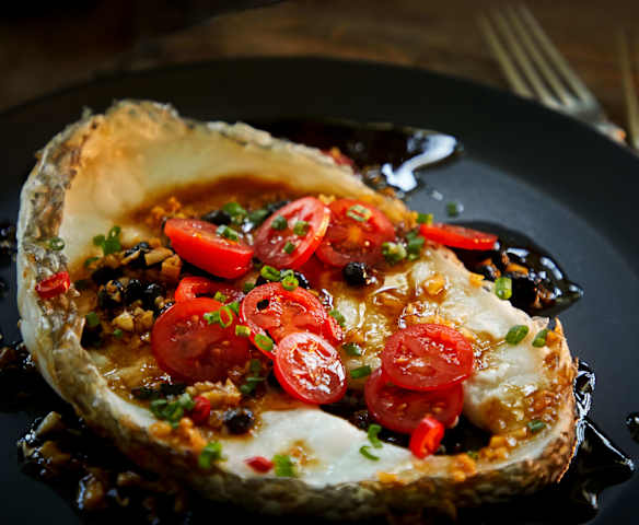 蒜味番茄豆豉蒸鳕鱼