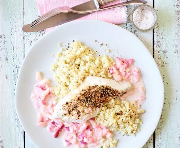 Kabeljau mit Hirse und Pfirsichsauce