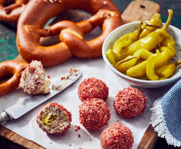 Rauchige Frischkäse-Bällchen