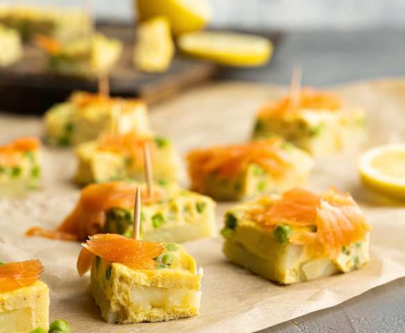 Frittata con salmone affumicato e piselli